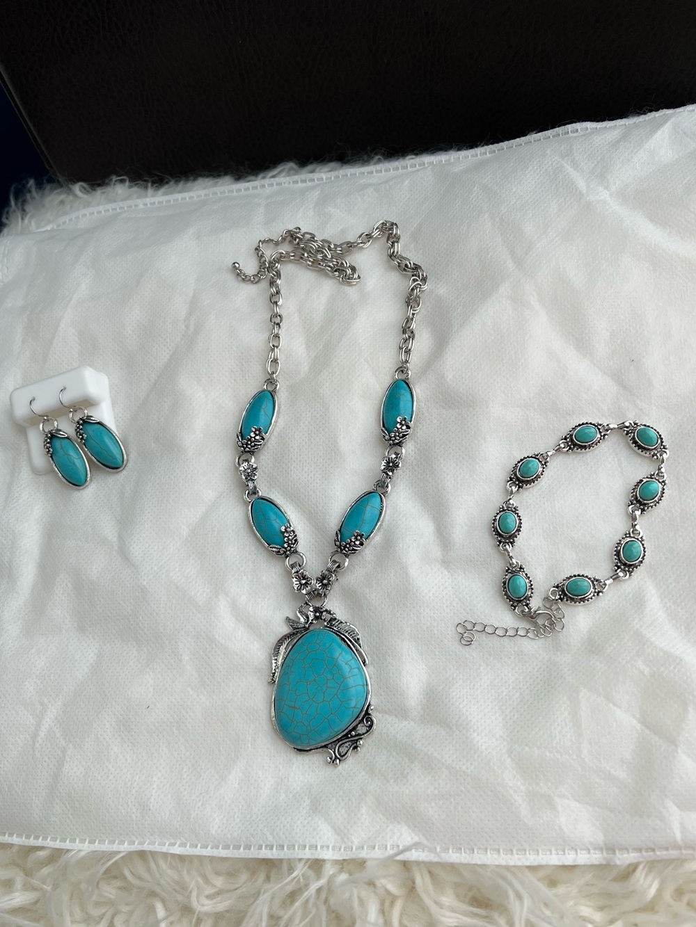 Turquoise Stone Silver-Tone Necklace, Bracelet & Earrings Set